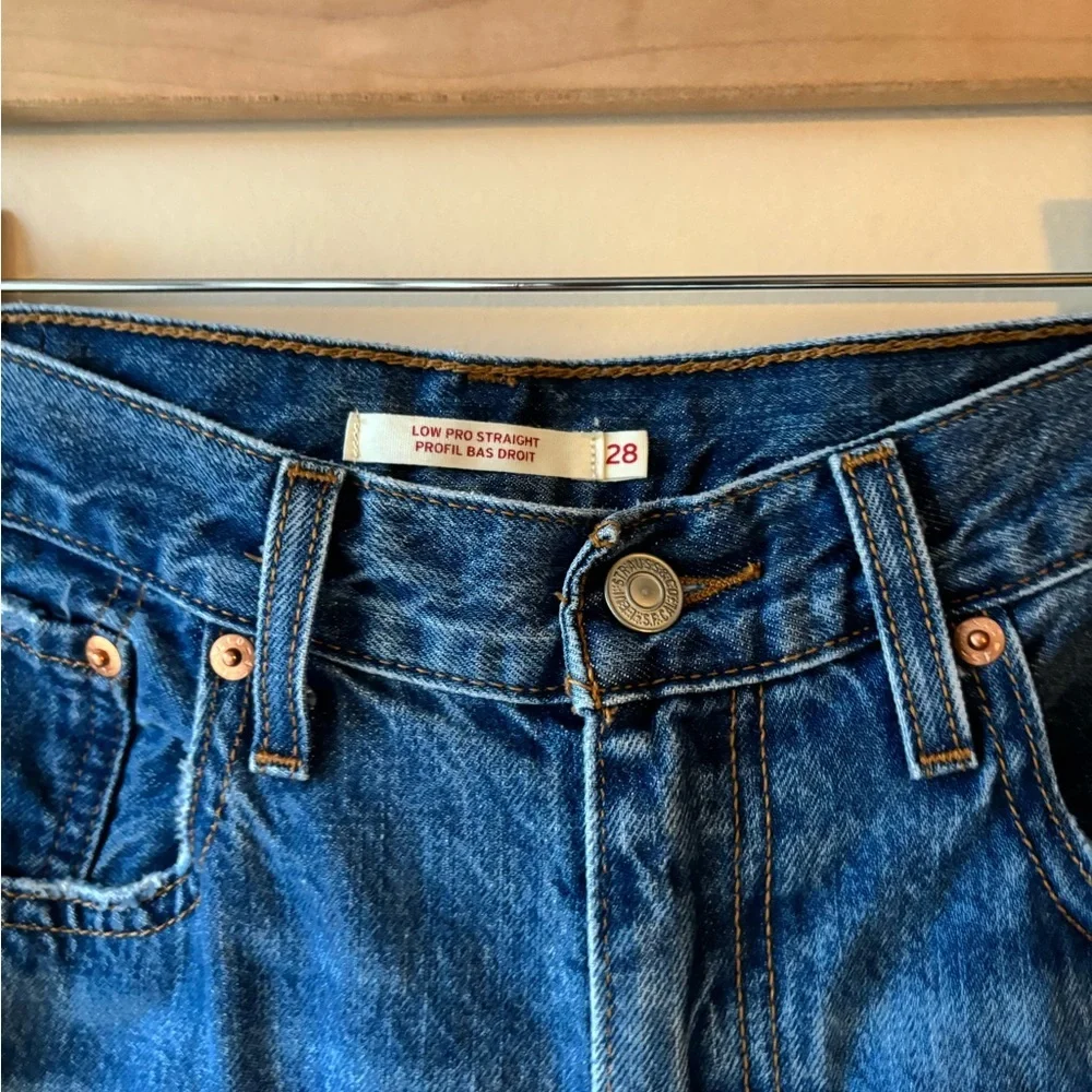 LEVI ‘s| LOW PRO women’s straight leg Jean | 28 - Picture 9 of 10